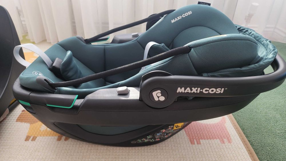 Cтолче за кола Maxi Cosi Coral 360 (базата е продадена)
