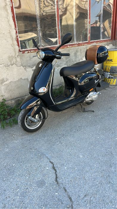 Vespa 125 et4 sport