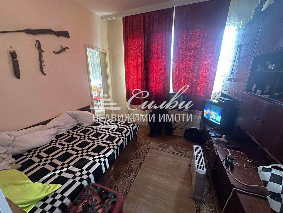 Продава се Двустаен апартамент в Шумен, Добруджански - 60 кв.м за 1148 €/кв.м - Снимка #3