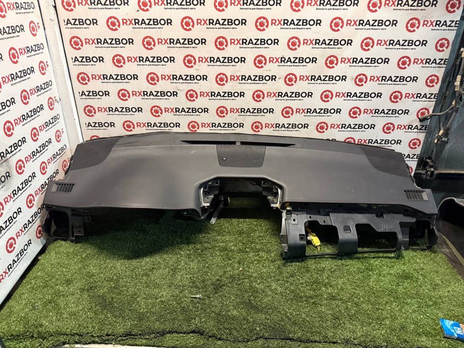 Торпедо, панель на Lexus Nx