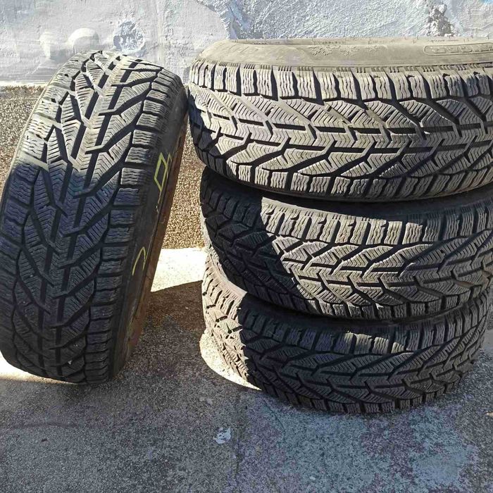 Продавам зимни гуми