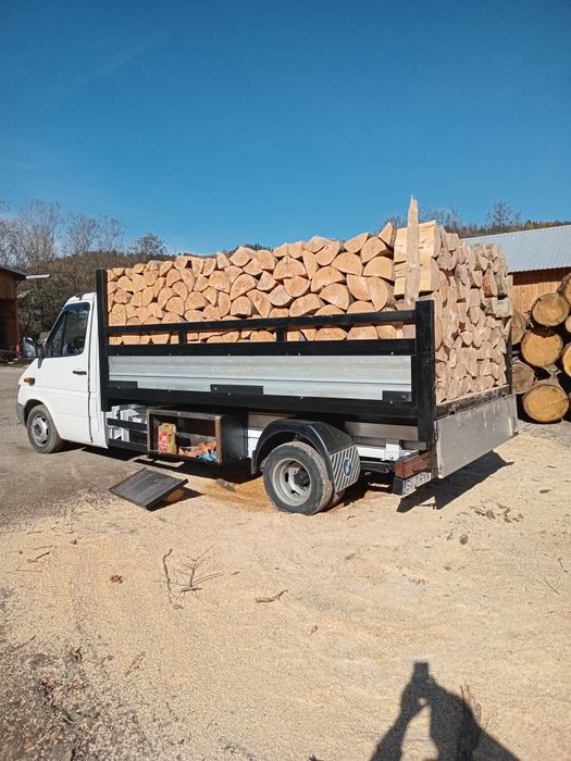 Vând lemne de foc.fag brad etc.