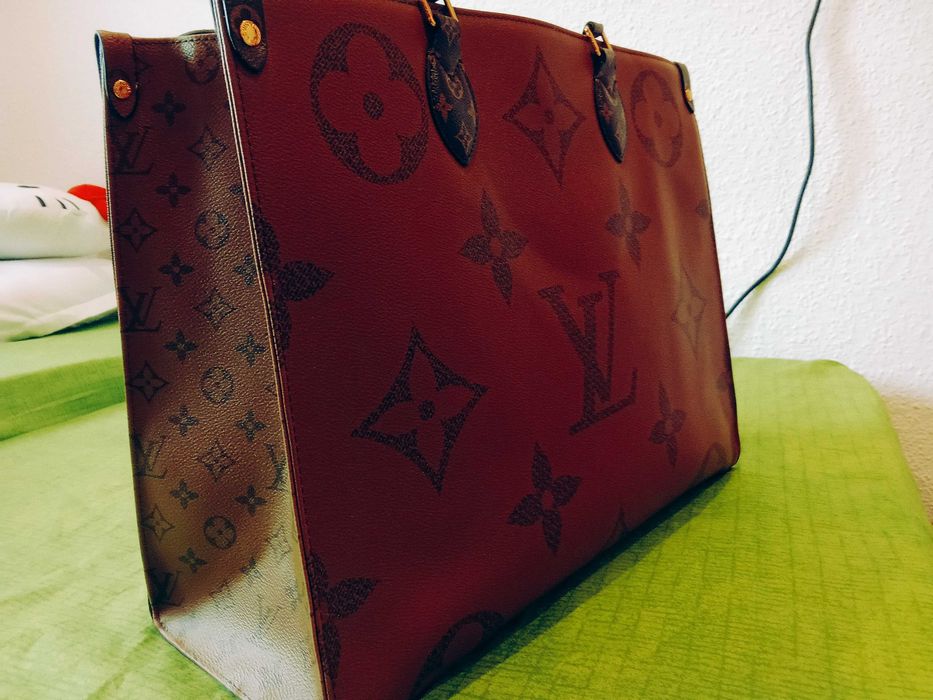 Голяма чанта Louis Vuitton - 120 евро.