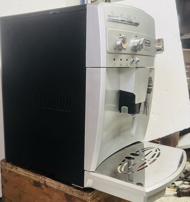Aparat cafea Delonghi Magnifica