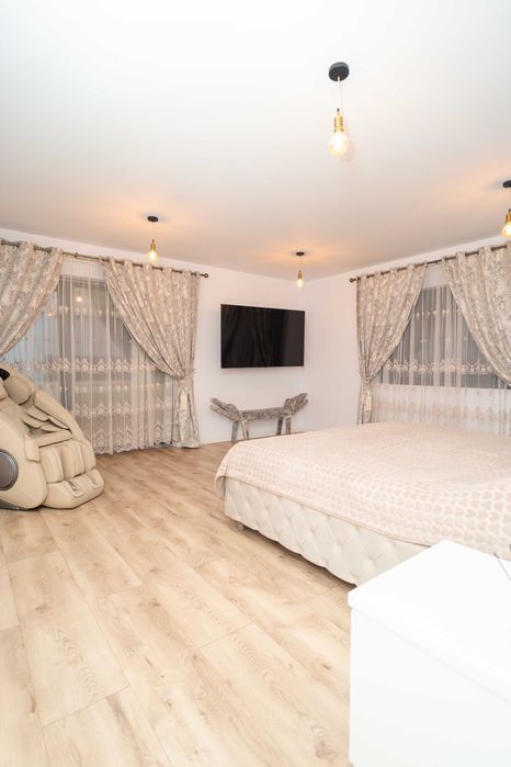 Vilă Exclusivista Breazu-244.4mp-Mobilata.Direct de la proprietar.