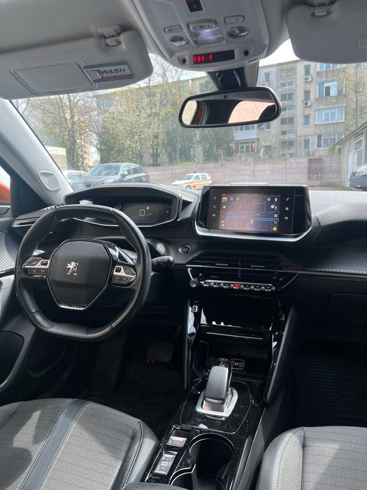 New PEUGEOT e-2008 - SUV Electric 50 Kw