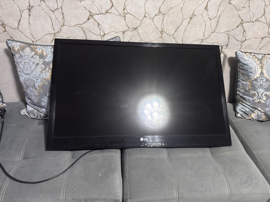 Продам Телевизор LG