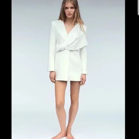 Sacou zara , poate fi purtat si ca rochie