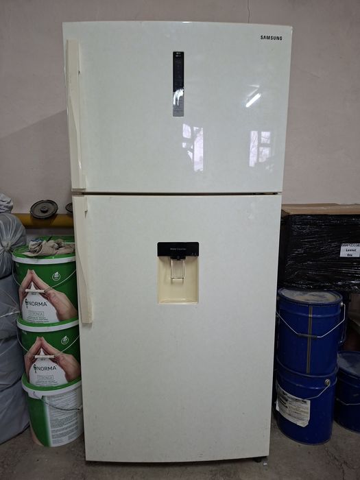 Холодильник SAMSUNG