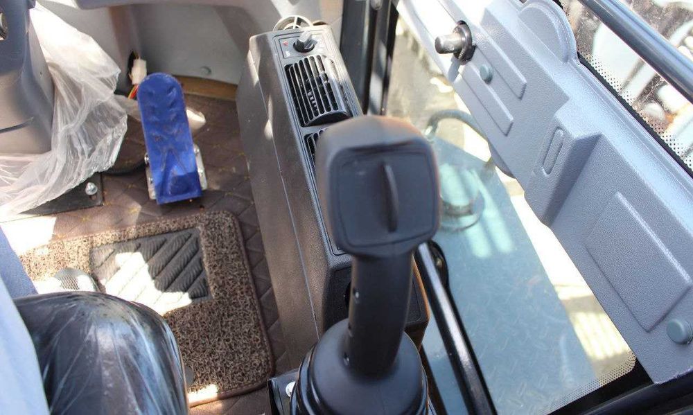 Фронтал юклагич (фронтальный погрузчик) Laigong 1,5 куб