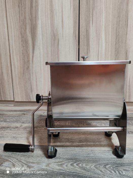 Продам ручную фаршемешалку