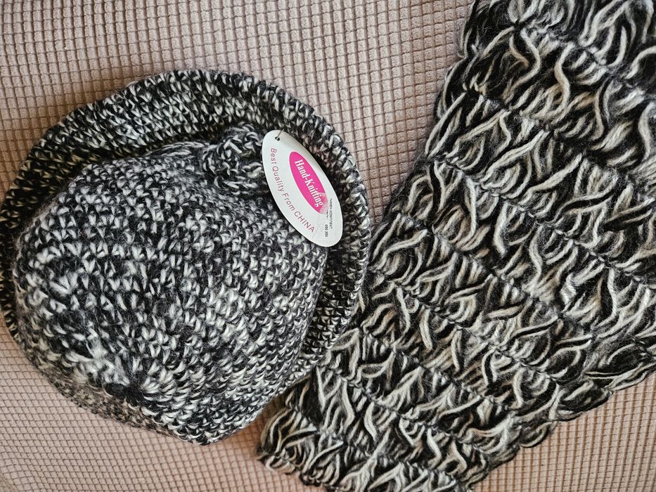 Комплект шапка и шал