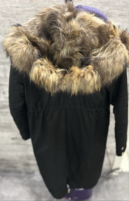 Дълга парка с естествен косъм