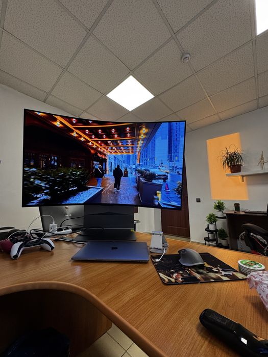 Монитор LG Flex гибкий дисплей