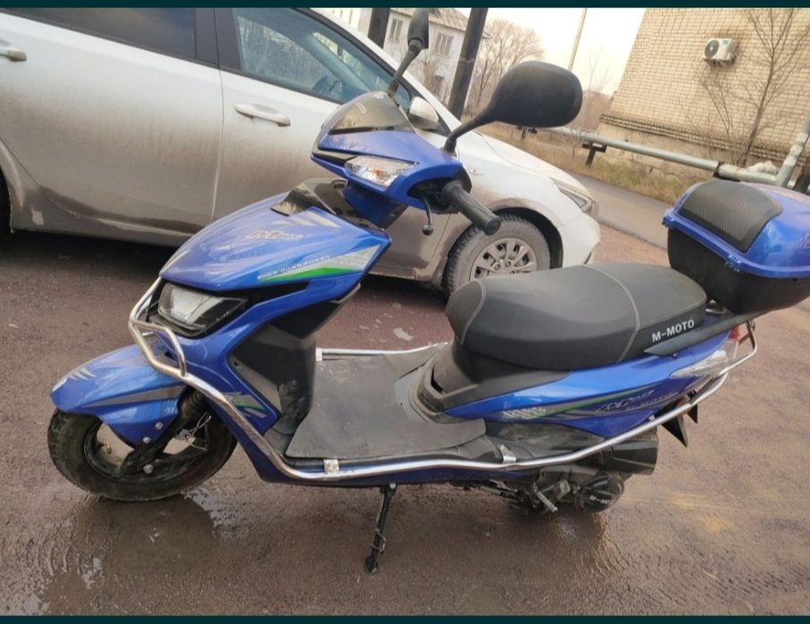 Скутер 125 кубов