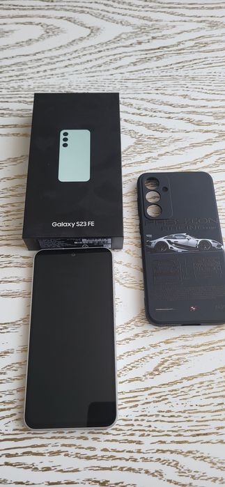 Продам телефон Samsung Galaxy S23 FE