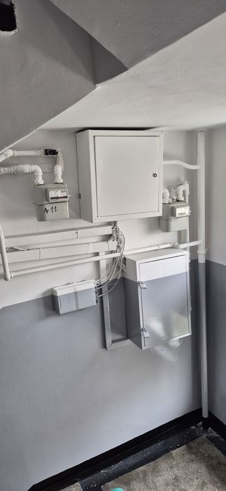 Zugravit Scări de Bloc Brașov