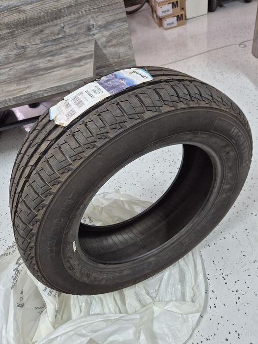 Шина 225/60 R17 Новая