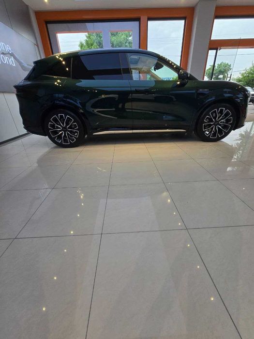 Zeekr  новый электромобиль в наличии