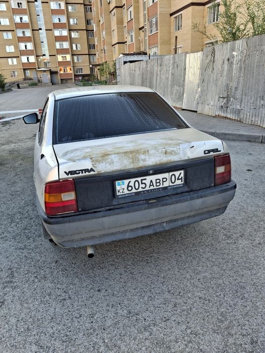 Продам машину Опель вектра Срочно