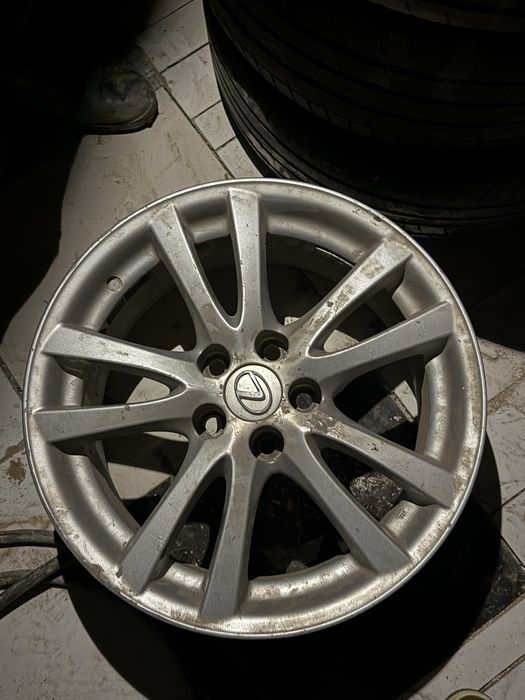 Продам диски от лексус is