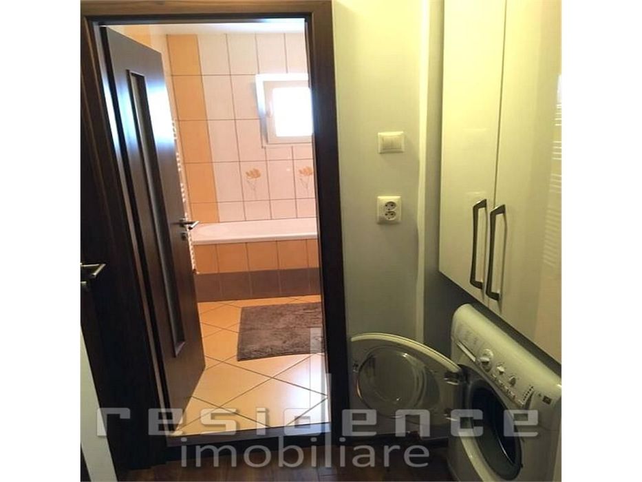 Apartament 3 camere decomandate, Intre Lacuri, zona Iulius Mall