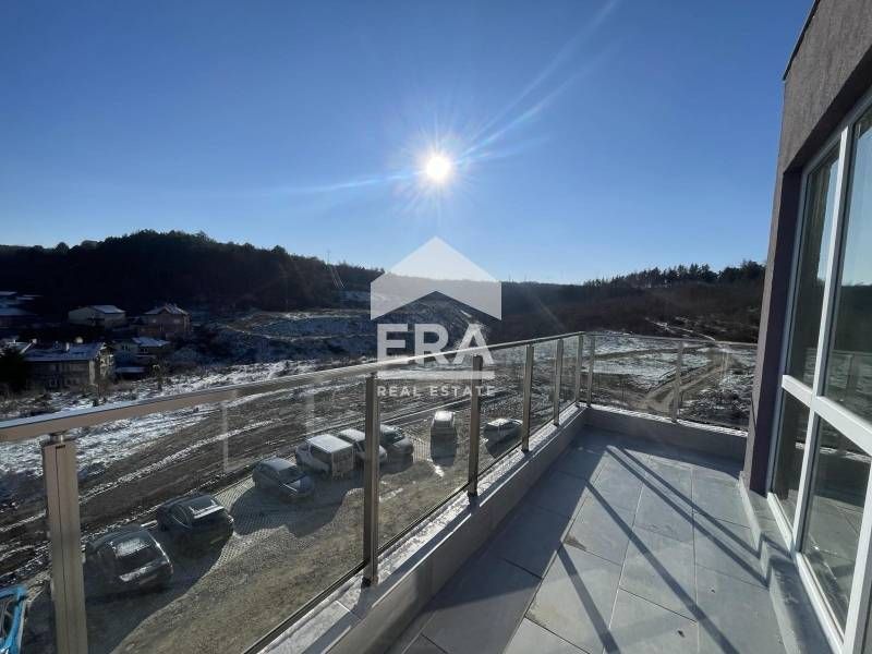 Двустаен апартамент за продажба, с гледка към борова гора, в новопостр