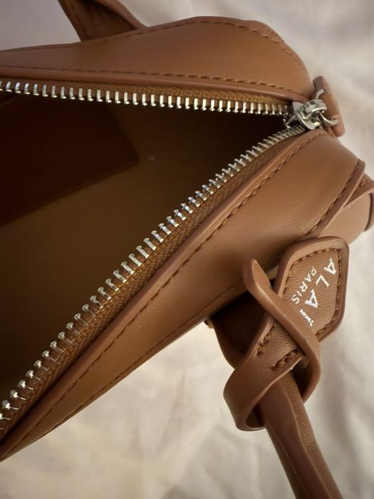 Малка чанта Alaia