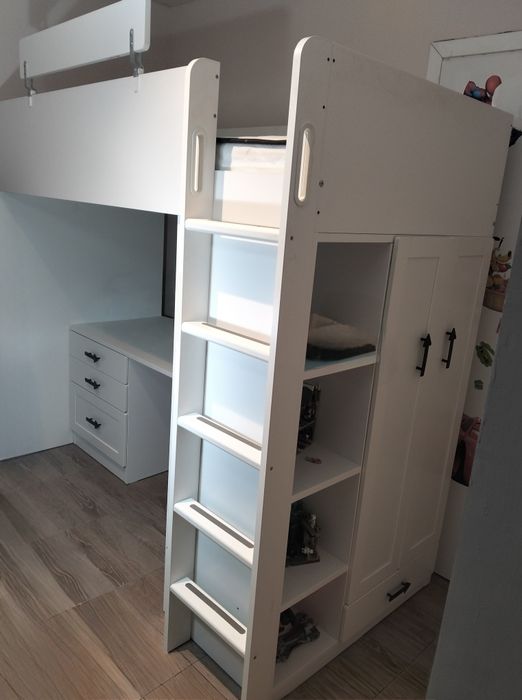 Vând pat supraetajat cu birou