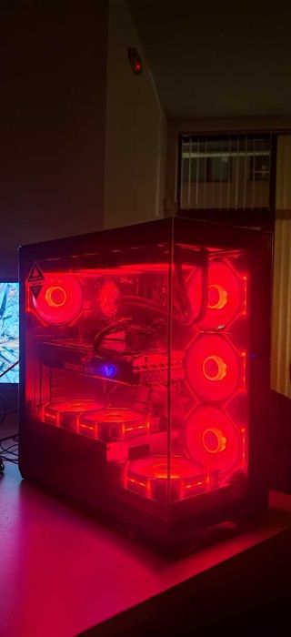 ТОП Геймърско PC Ryzen 5 9600X/32Gb/1TB SSD/Asus TUF 3070TI/Гаранция