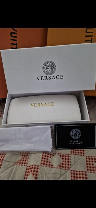 Ochelari de soare Versace, model 2026, 100%  originali, prețul este fi