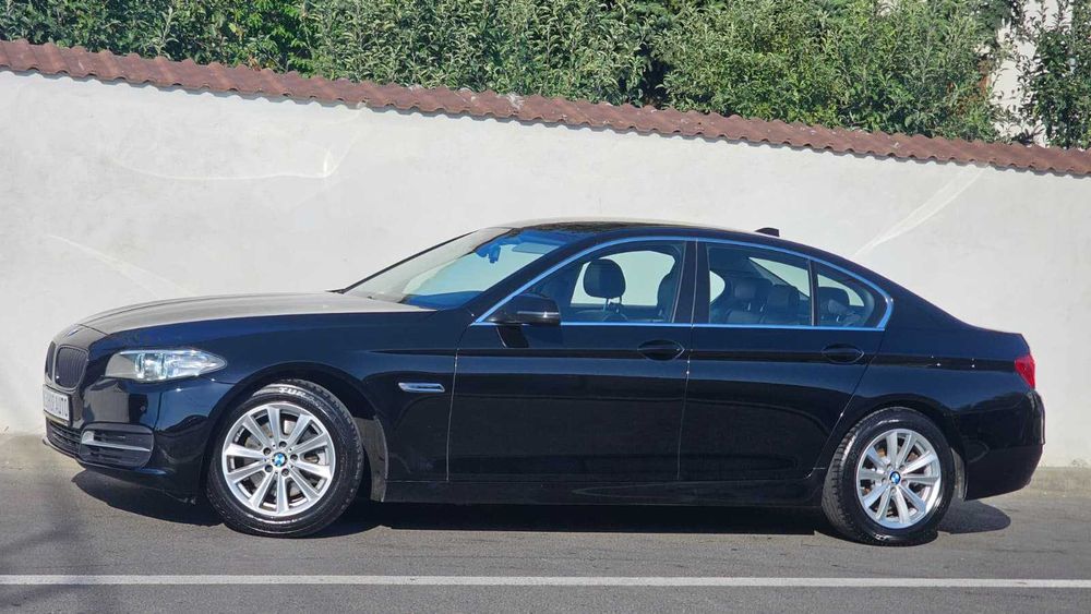 BMW 520d F10 LCI 2.0d 190cp 06.2015 Steptronic / Bixenon NAVI Mare Piele / TOP