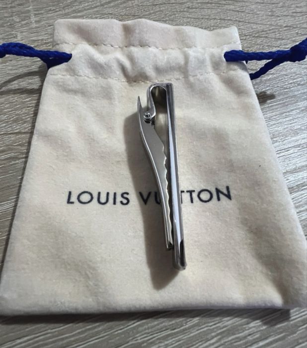 Louis Vuitton ac de cravata nou original