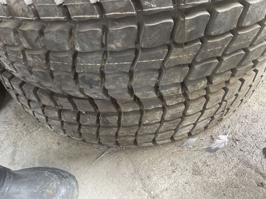 Продам автошину на камаз