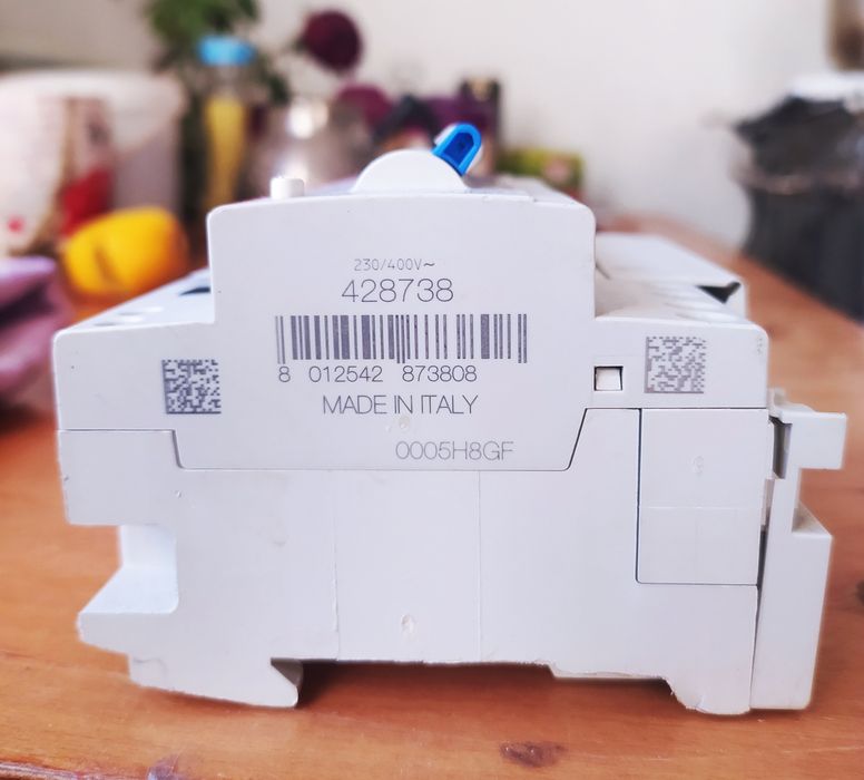 Дифференциальная автоматически выключатель с16