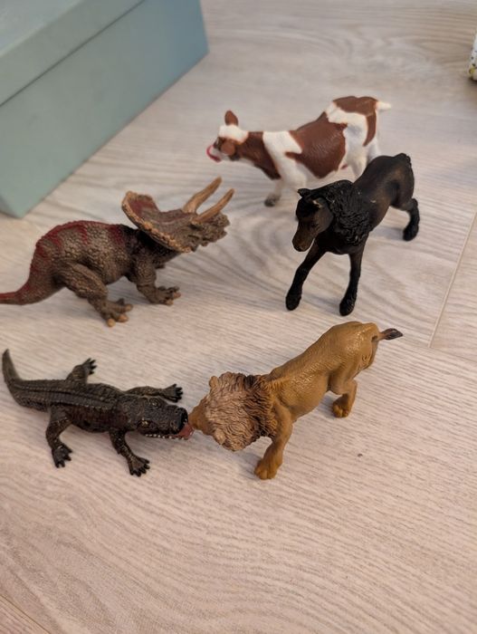 Animăluțe dinozauri, crocodil, cal, vaca pentru jocuri