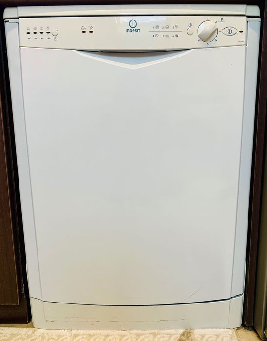 Свободностояща съдомиялна Indesit IDL 600