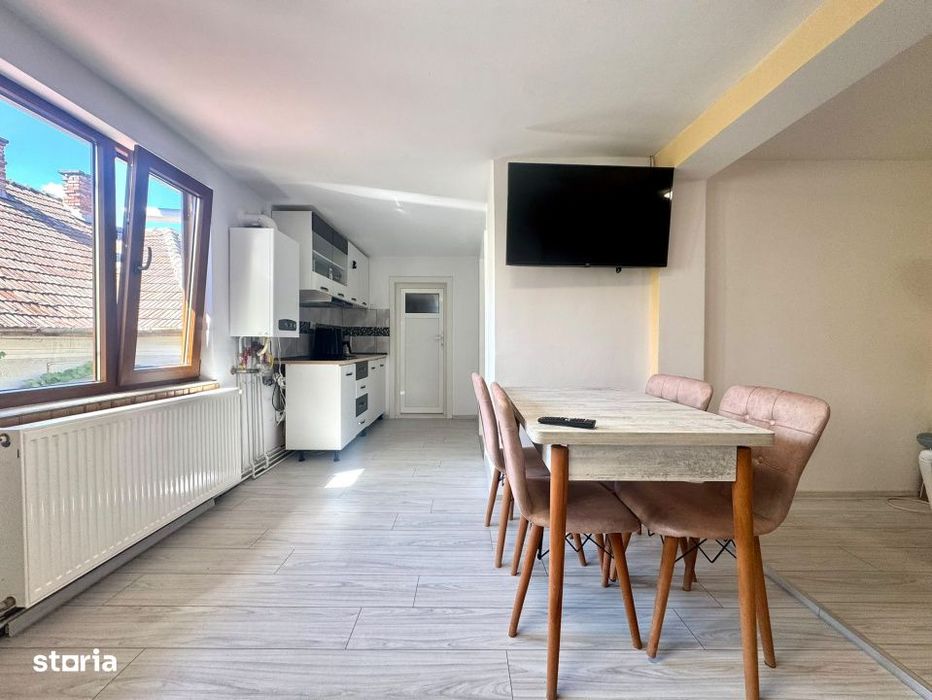 Apartament 3 camere, 65 MP, cartierul Intre Lacuri