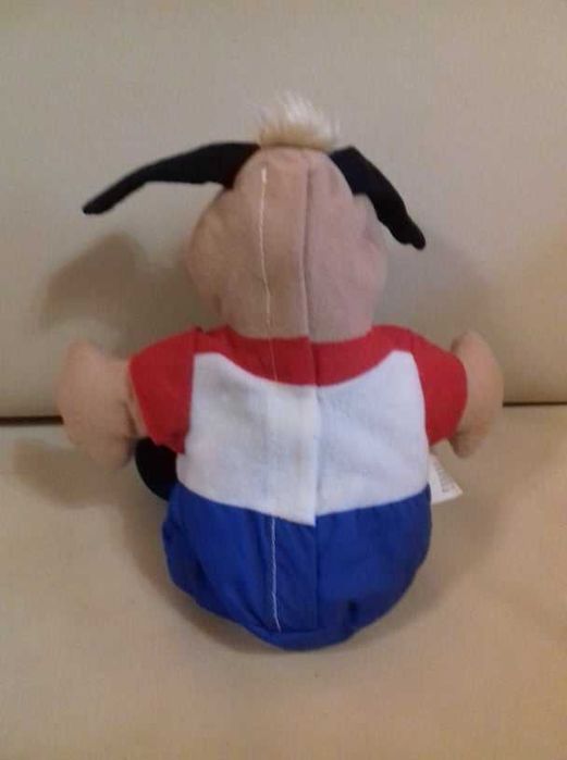 Талисманът Страйкър от Световното първенство САЩ 94