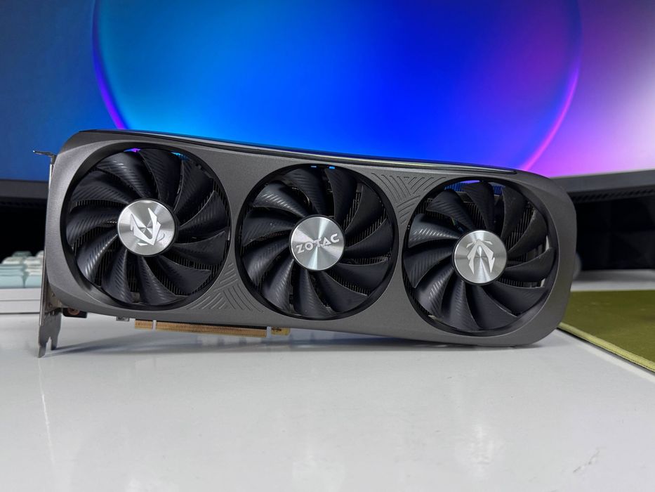 RTX 4070 Ti Zotac AMP Airo