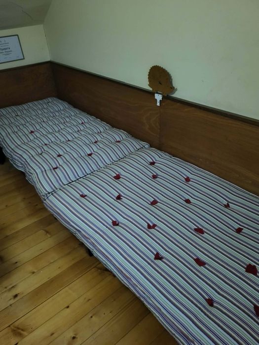 Безплатни матраци с пружини.