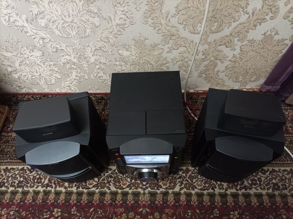Sony sentr sotiladi