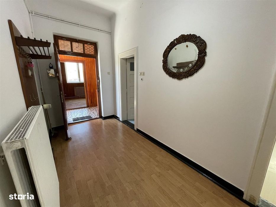 Apartament la casa cu spatiu comercial si garaj - zona Bd. Victoriei