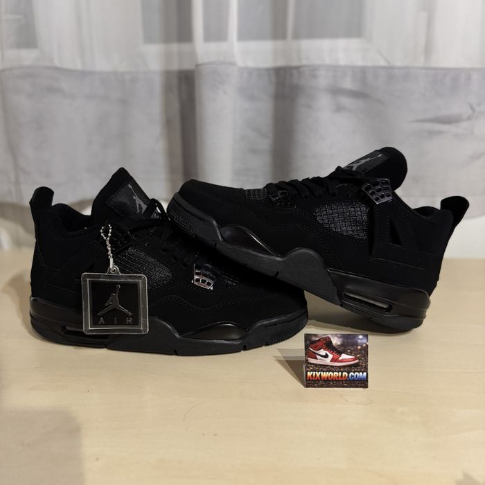 Jordan 1 Black Cat / Triple Black