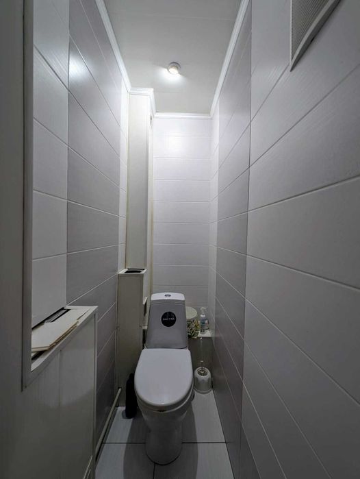 продается 2 комн кв р-н Строитель