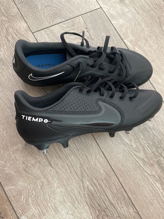 Чисто нови бутонки Nike Tiempo