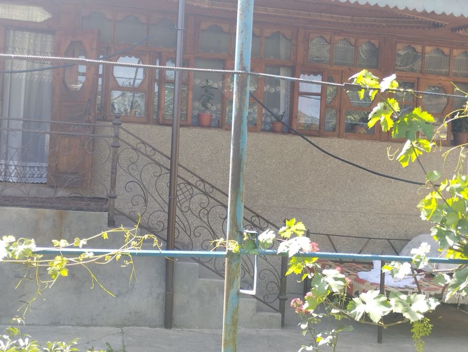 Uy sotiladi yahshi honadon