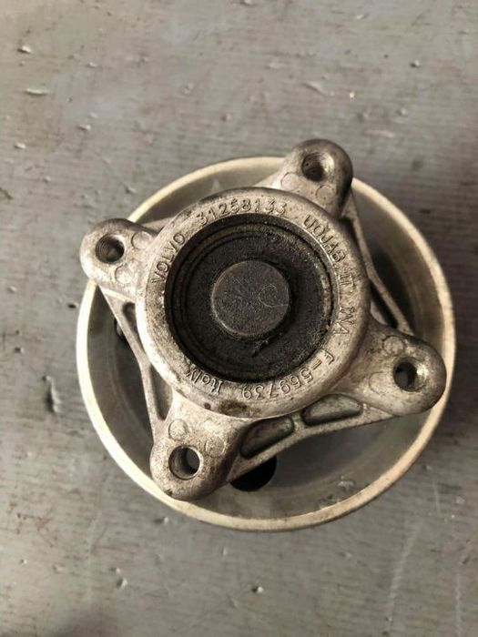 pompa apa 2.0 d d5204t3 volvo xc60 2010-2014