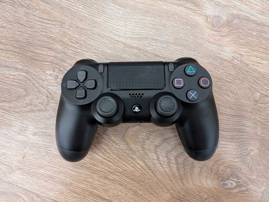 Consola PlayStation 4 Pro - 1TB - 2 x Controller - 3 Jocuri