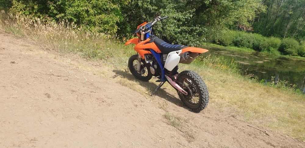 Мотоцикл эндуро 250